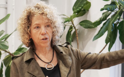 Julie Diamond hablando sobre el rol en el liderazgo y el ejercicio del poder en organizaciones